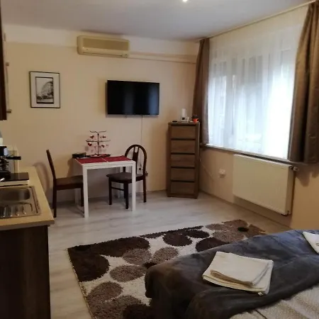 Tulip Family Еґер