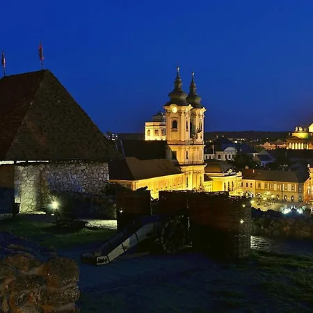 Tulip Family Apartman Eger
