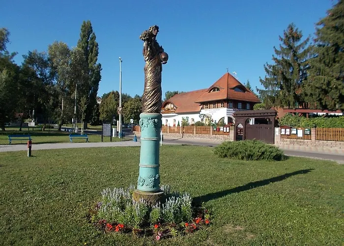 Tulip Family Apartament Eger